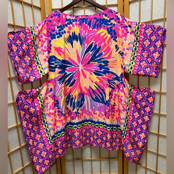 Lilly Pulitzer Julie Silk Multi Sunset CaftanTunic S/M - Picture 2 of 4
